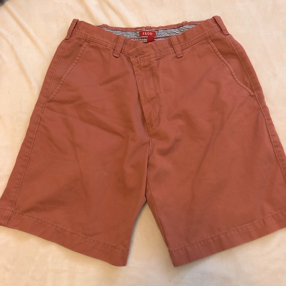 🍁4/$16🍁 | IZOD | Size 32 Shorts | Salmon/Red ish color